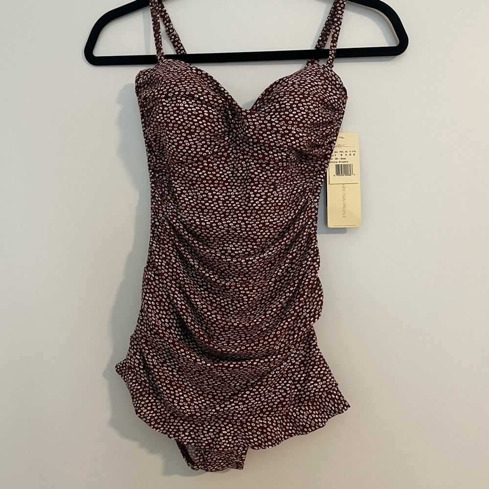 *VINTAGE* Style Rusty Brown and White Ruched Bathing Suit with Ruffle bottom